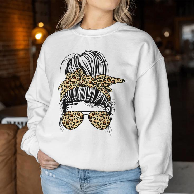 Leopard Mom Life Messy Bun Women's Sweatshirt Frauen Lustige Geschenke