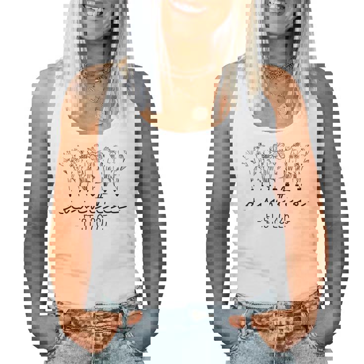 Auntie Est 2025 Promoted To Auntie 2025 Cute Aunt 2025 Women Tank Top