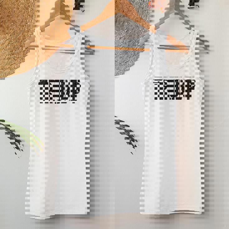 Estilo Militar De Plantilla Donald Trump 2024 Camiseta sin mangas para mujer Regalos divertidos