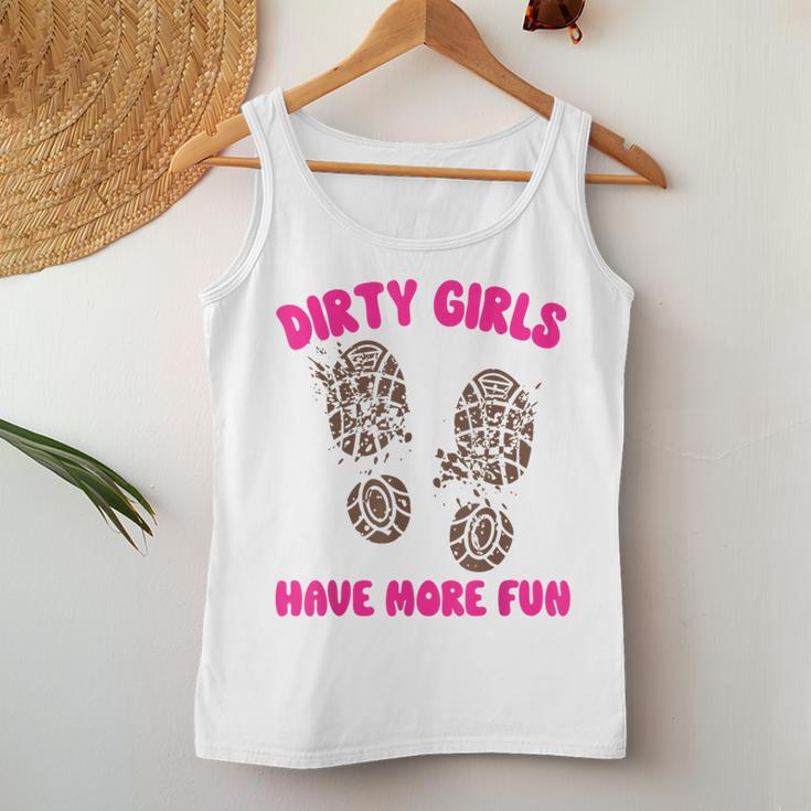 Mud Run Women's Muddy Shoe Print Dirty Girls Have Fun Tank Top Frauen Lustige Geschenke