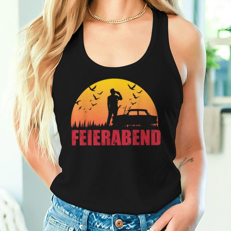 Trabant Beer Evening Tank Top Frauen Geschenke für Sie