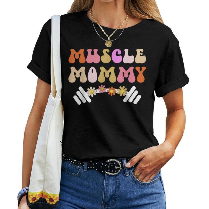 Groovy Muscle Mommy Funda Para Bomba De Gimnasio Levantamiento De Pesas Camiseta de mujer