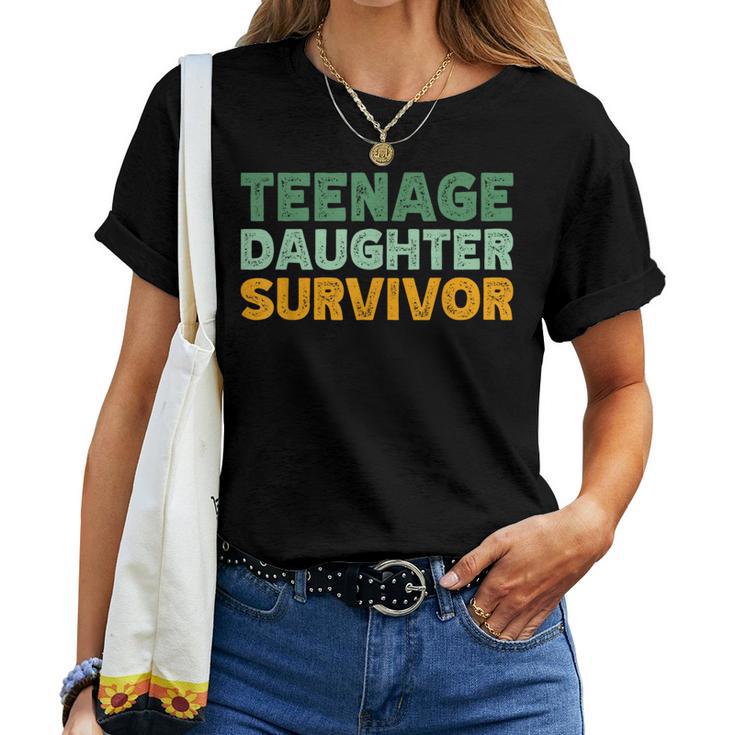 Nage Daughter Survivor Retro T-shirt Frauen