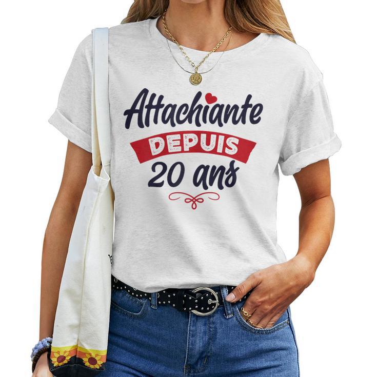 T-shirt Humour "Attachiante Depuis 20 Ans" - Cadeau 20ème Anniversaire Femme - Design Drôle Avec Cœurs