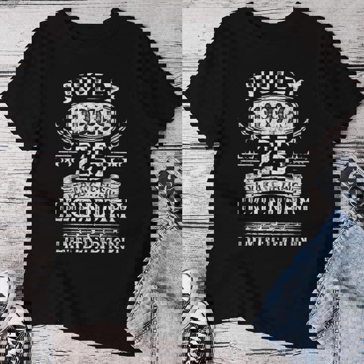Regalo 25 Cumpleaños 25 Años Hombre Julio 1999 Camiseta de mujer Regalos divertidos