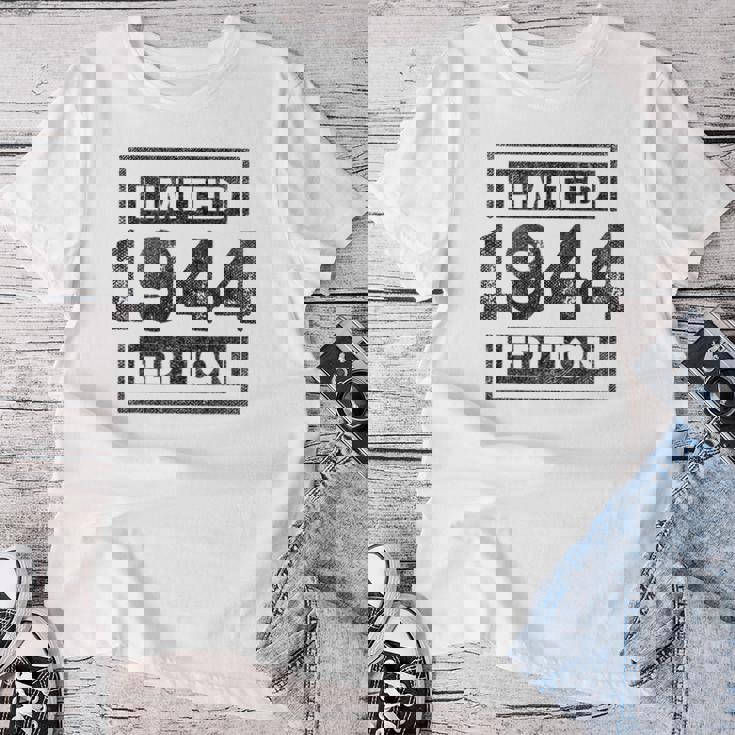 80 Cumpleaños Hombres 80 Años Retro Es Nacidos En 1944 Camiseta de mujer Regalos divertidos