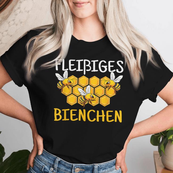 Bee Beeekeeper Beekeeping Beegee Honey T-shirt Frauen Geschenke für Sie