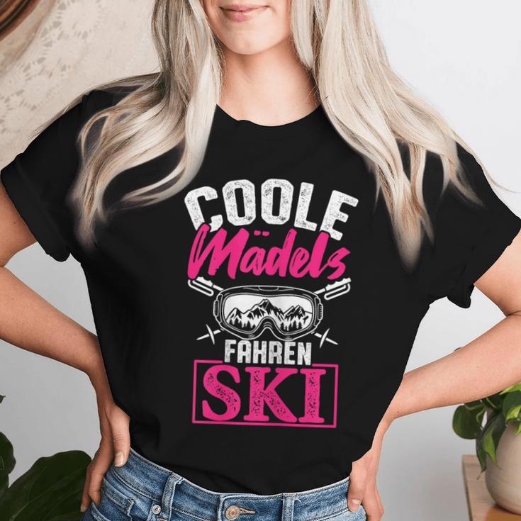 Cool Girls Driving Ski Winter Sport Skier Women's T-shirt Frauen Geschenke für Sie