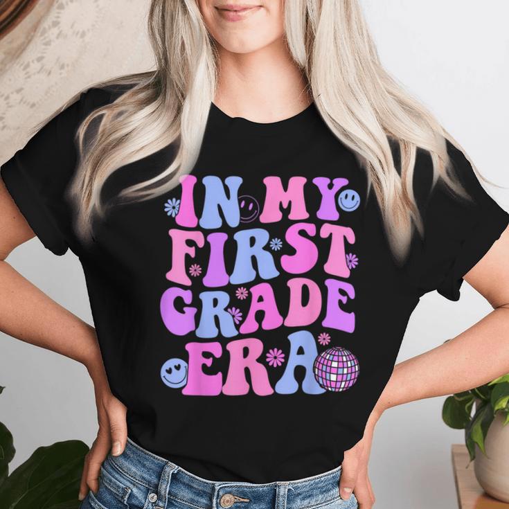 In My First Grade Era Girl Back To School 1St Grade Teacher Women T ...