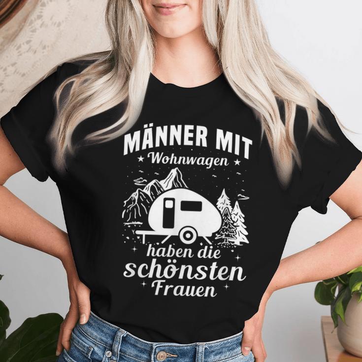 Männer Mit Wohnwagen Haben Die Schönsten Frauen T-shirt Frauen Geschenke für Sie