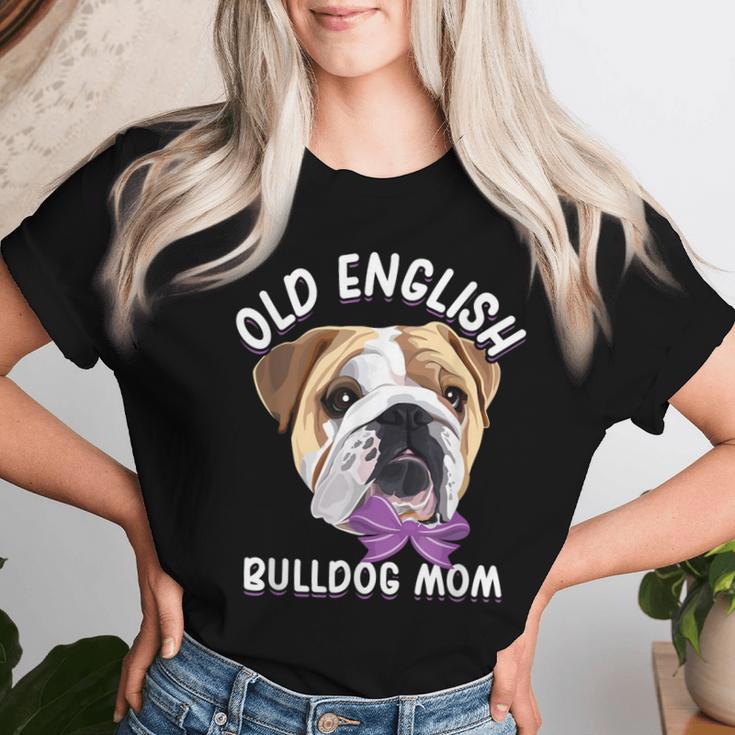 Old English Bulldog Mom Dog English Bulldog T-shirt Frauen Geschenke für Sie