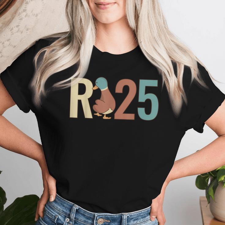 Rente Duck R Duck 25 Rentnerin Rentner Rente 2025 T-shirt Frauen Geschenke für Sie