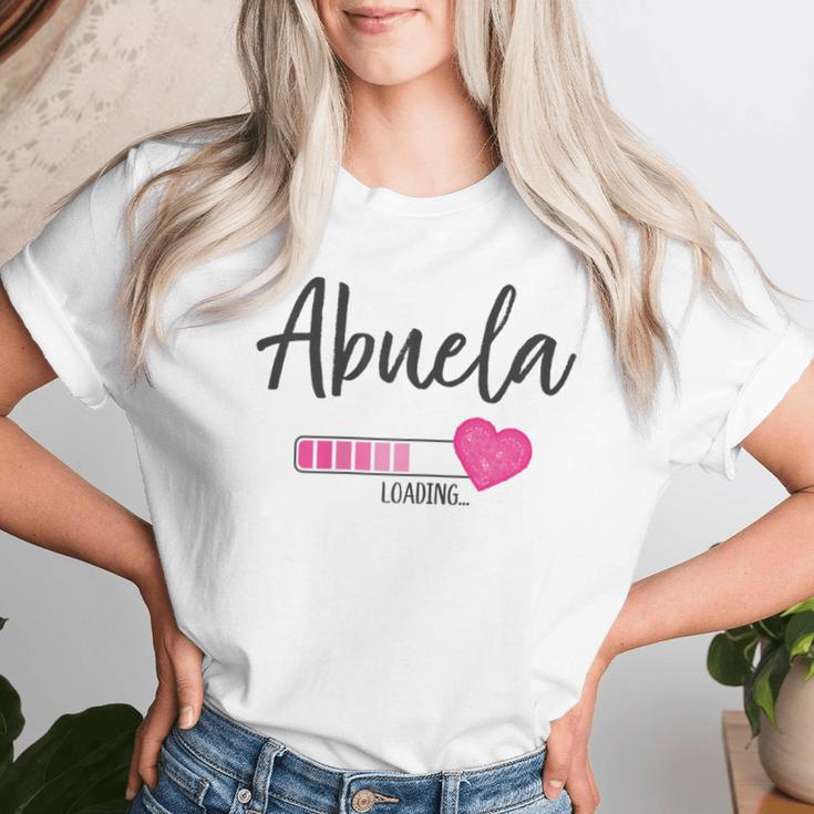 Abuela Esta Cargando Corazón Futura Abuela Loading Camiseta de mujer Regalos para ella