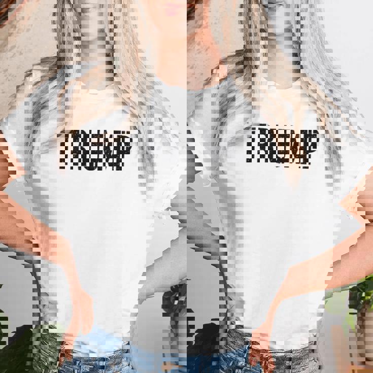 Estilo Militar De Plantilla Donald Trump 2024 Camiseta de mujer Regalos para ella