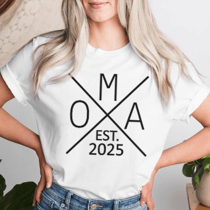 Omi 2025 Bald Oma 2025 Grandma Est 2025 T-shirt Frauen Geschenke für Sie