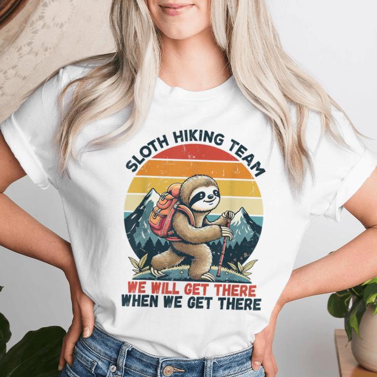 Vintage Outdoor Trekking Hiking Sloth T-shirt Frauen Geschenke für Sie