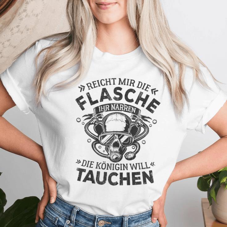 Women's Reich Mir Die Oxygen Bottle Diving Queen T-shirt Frauen Geschenke für Sie