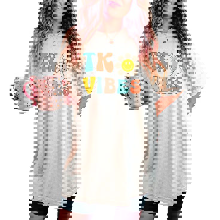 Tk Vibes Back To School Tk Team Tk Teacher & Kid Retro Daisy Women's Oversized Comfort T-shirt