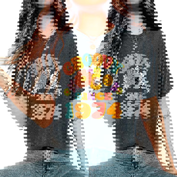 Retro Groovy Since 1974 Birthday 50 Years Old 50Th Birthday Women's Oversized Comfort T-Shirt