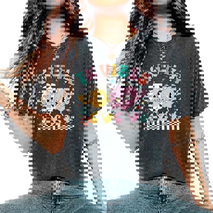 Tk Vibes Back To School Tk Kid Girl Tk Team Tk Teacher Women Women's Oversized Comfort T-Shirt