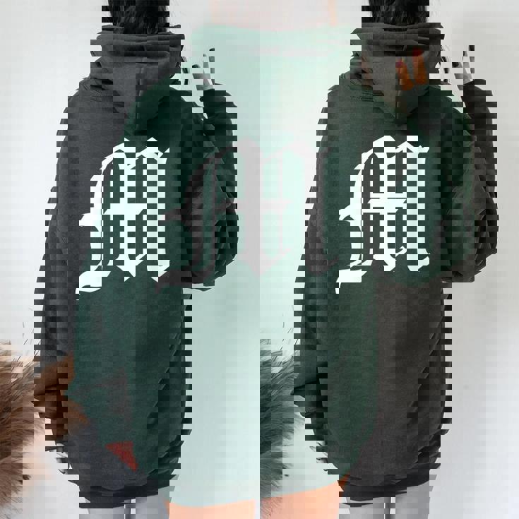 Lettre Blanche M Sur Fond Noir | Vecteur Premium