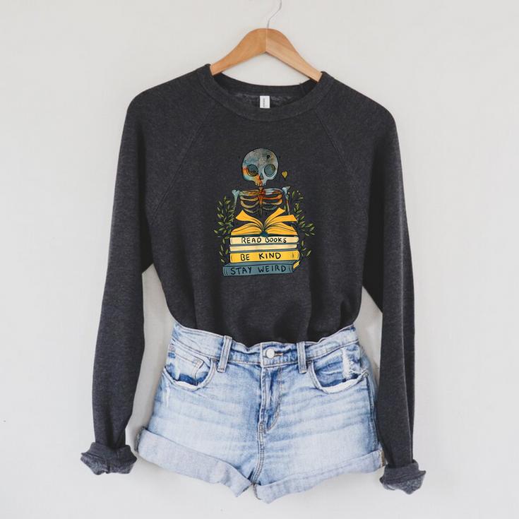 Read Books Be Kind Stay Weird Vintage Retro Bookworm Reading Sponge Fleece Raglan Crewneck Sweatshirt