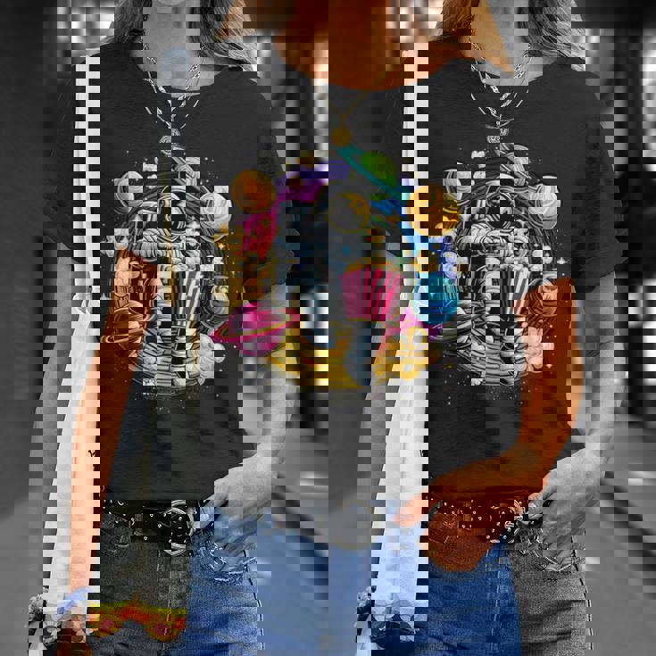 Astronaute Galaxie Colorée Mangeant Du Popcorn Savoureux T-Shirt Cadeaux pour elle