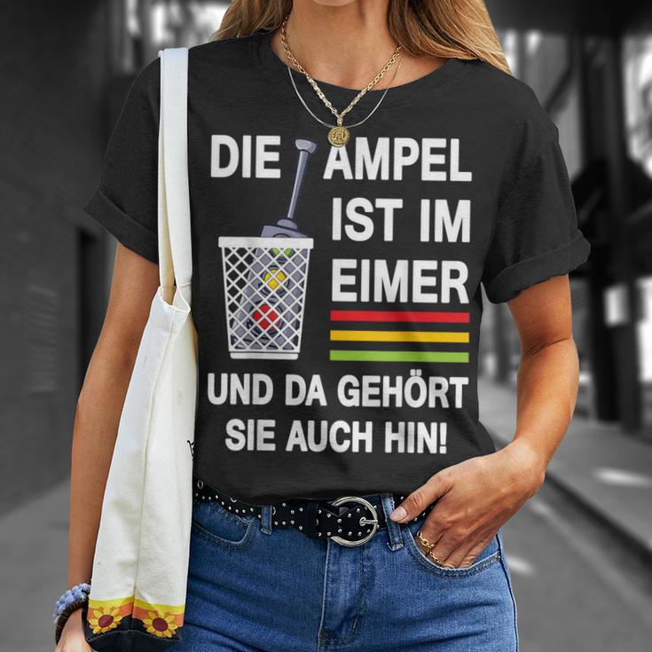 Die Ampel Ist Im Eimer Rücktritt Die Ampel Muss Weg German T-Shirt Geschenke für Sie