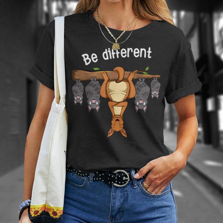 Be Different Kangaroo T-Shirt Geschenke für Sie