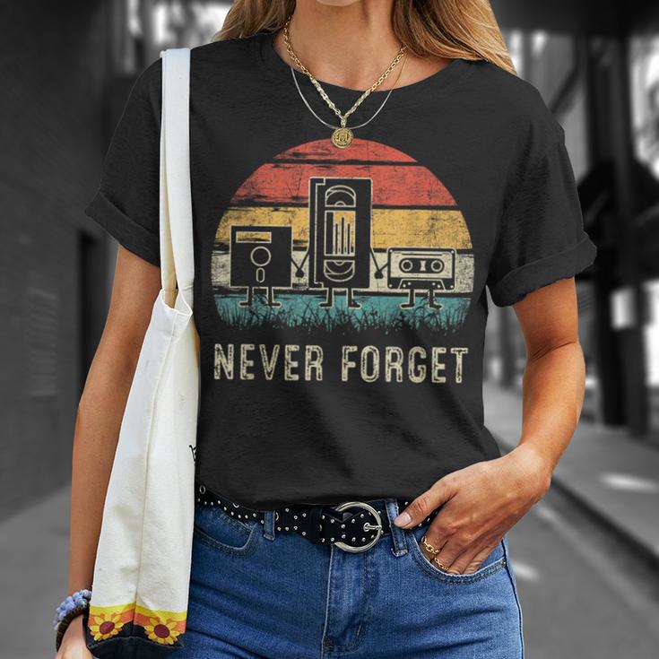 Never Forget Cassette Tape Retro 80S And 90S T-Shirt Geschenke für Sie