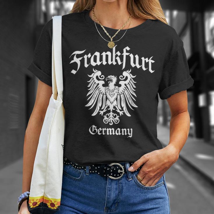 Frankfurt Hessen Adler Ultras Fractur Old German Script T-Shirt Geschenke für Sie