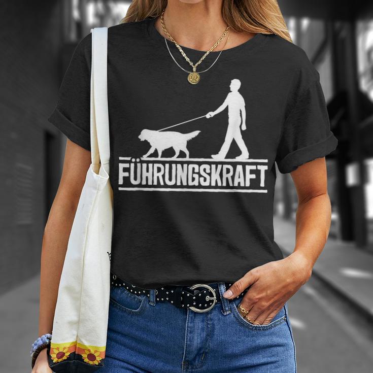 Führungskraft Dog Leading Dog Owner Dog Lover T-Shirt Geschenke für Sie