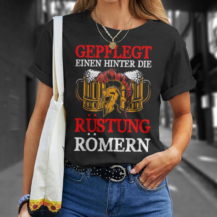 Gepflegt Einen Hinter Die Rüstung Römern Beer Saying T-Shirt Geschenke für Sie