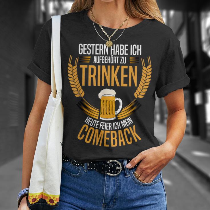 Gestern Habe Ich Aufgehört Zu Trinken Heute Feier Ich Mein T-Shirt Geschenke für Sie