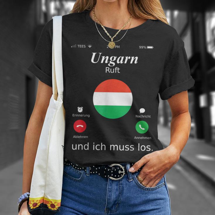 With Hungary Ruft Und Ich Muss Los Hungary Flag T-Shirt Geschenke für Sie