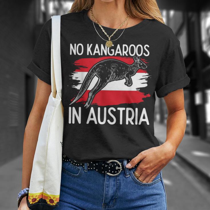 No Kangaroos In Austria Kangaroo Zoo Kangaroo Animal World T-Shirt Geschenke für Sie