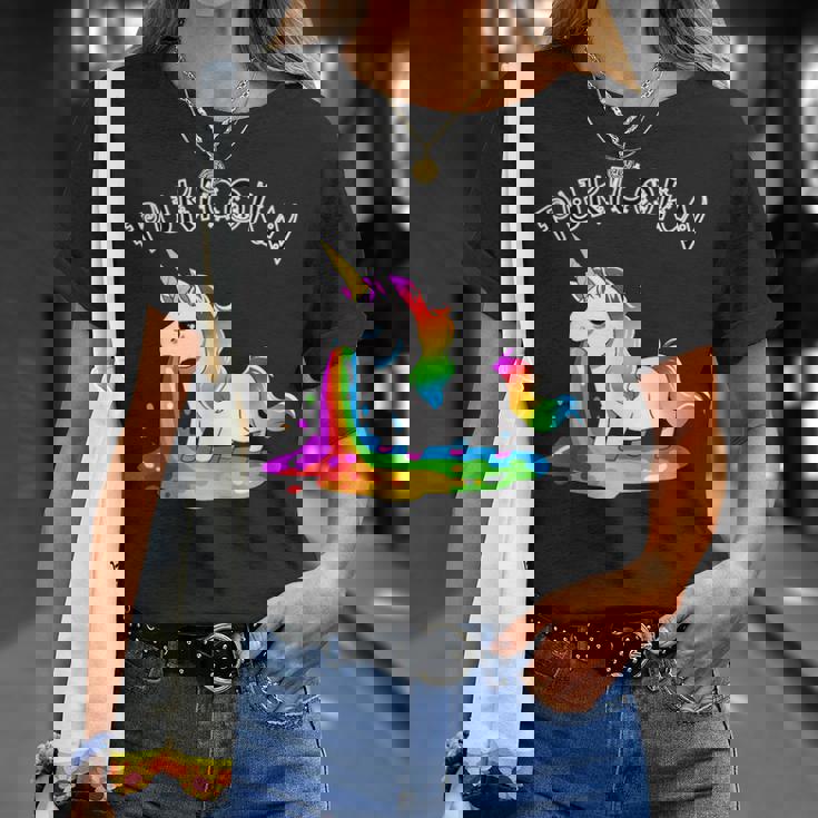 Pukicornómito De Unicorniosómito De Arco Iris Camiseta unisex Regalos para ella