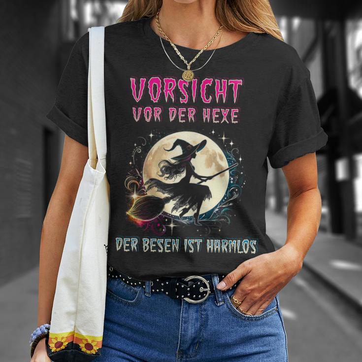 Vorsichtor Der Hexe Der Besen Ist Harmlos Hexen T-Shirt Geschenke für Sie