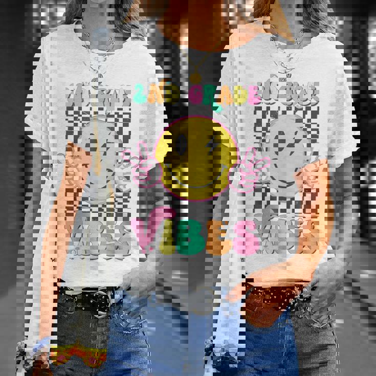 2Nd Grade Vibes Cute Groovy Smile Face Back To School Kid T-Shirt Gifts for Her