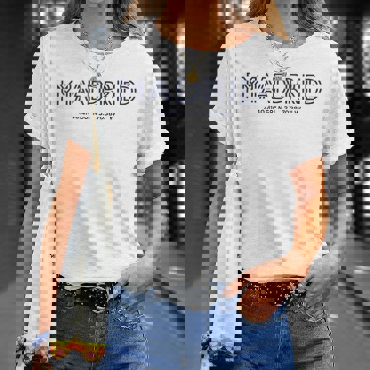 Coordenadas España Ciudad Madrid Camiseta unisex Regalos para ella