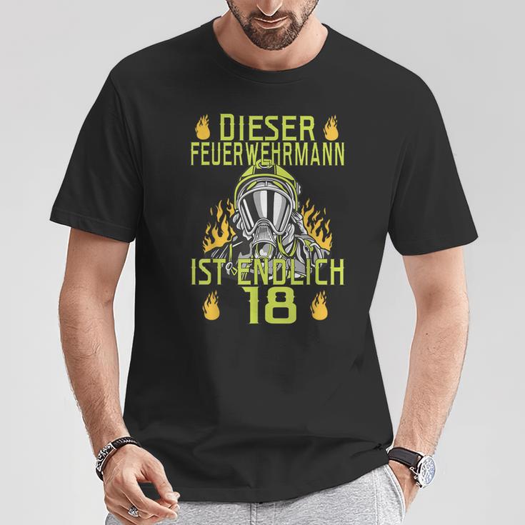 Dieser Feuerwehrmann Ist Endlich 18 T-Shirt Lustige Geschenke