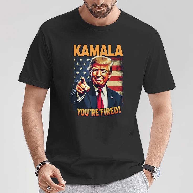 Kamala Du Bist Gefeuert Lustiger Präsident Trump Lacht Über Kamala T-Shirt Lustige Geschenke