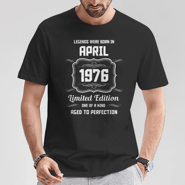 Les Légendes Sont Nées En Avril 1976 T-Shirt Cadeaux drôles