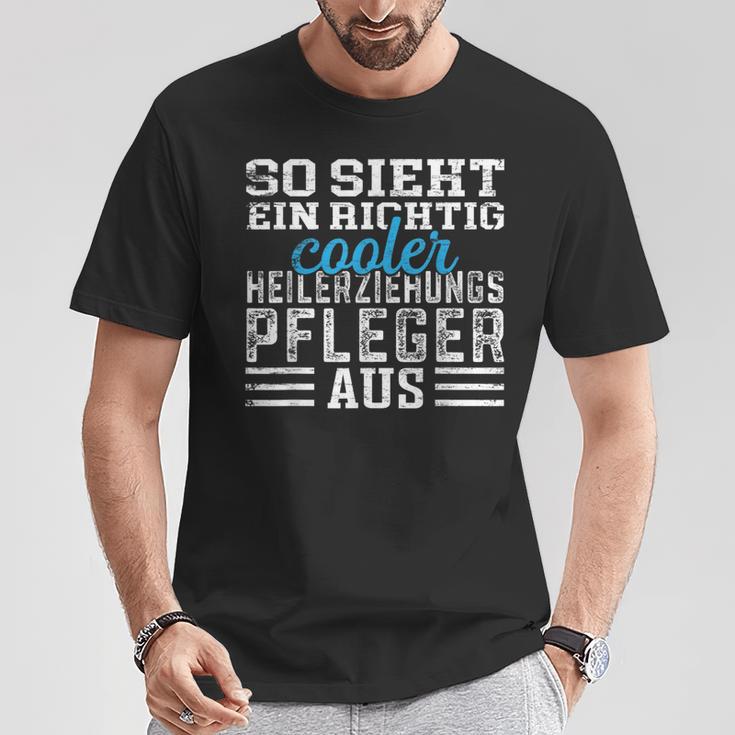 Pfleger So Ssieht Ein Richtig Cooler Healing Training Care T-Shirt Lustige Geschenke