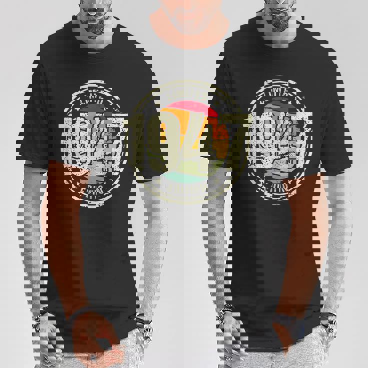 Retro 77 Años Nacido En 1947 Edición Limitada 77 Cumpleaños Camiseta unisex Regalos divertidos