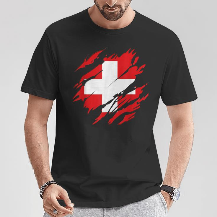 With Swiss Flag Of Switzerland T-Shirt Lustige Geschenke