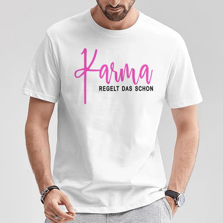 Karma Regelt Das Schon Schicksal Karma T-Shirt Lustige Geschenke