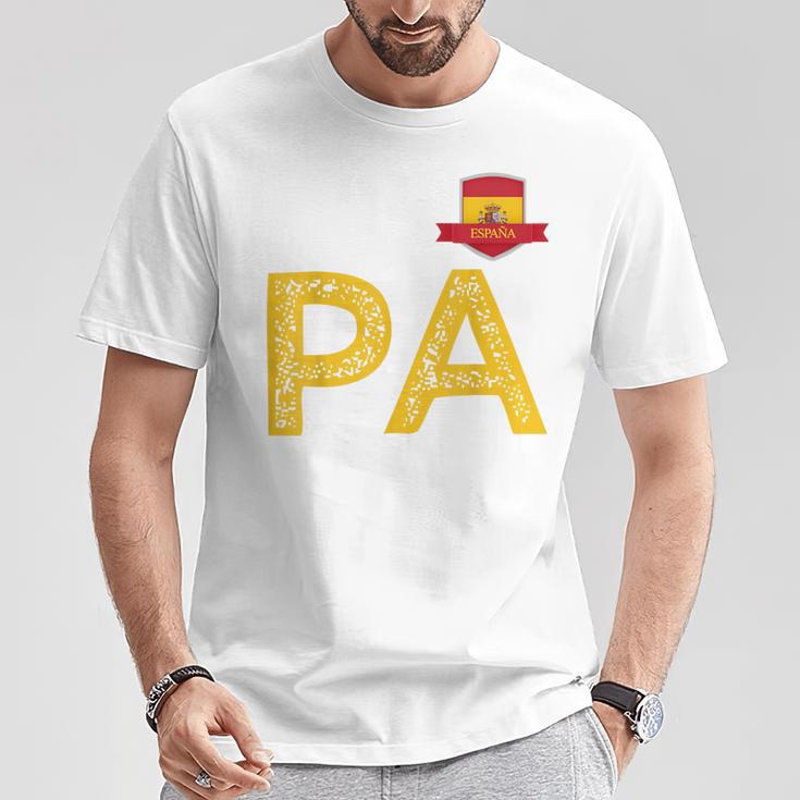 Spain España Human Flag Letter P And A Spain España Red T-Shirt Lustige Geschenke