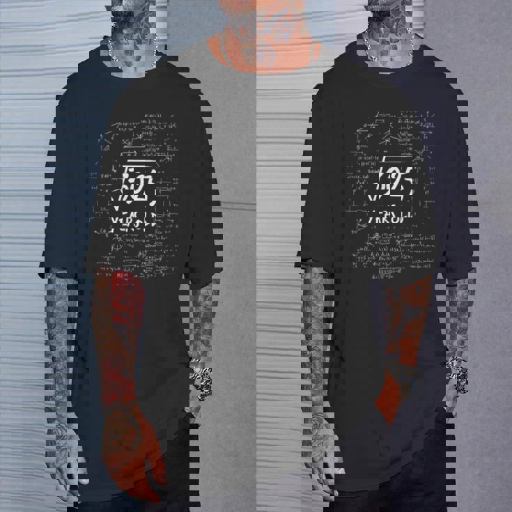 55° Compleanno Radice Di 3025 Matematica Nerd Matematica Maglietta Regalos para él