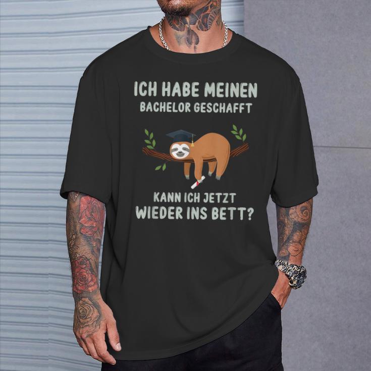 Bachelor Geschafft Wieder Ins Bett Student Sloth T-Shirt Geschenke für Ihn